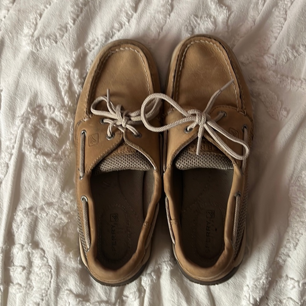 Sperry boat shoes